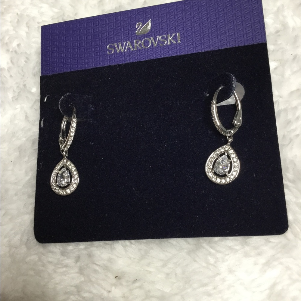 Swarovski 🌸SOLD🌸 Attract Pear Pierced Earrings - Picture 4 of 4